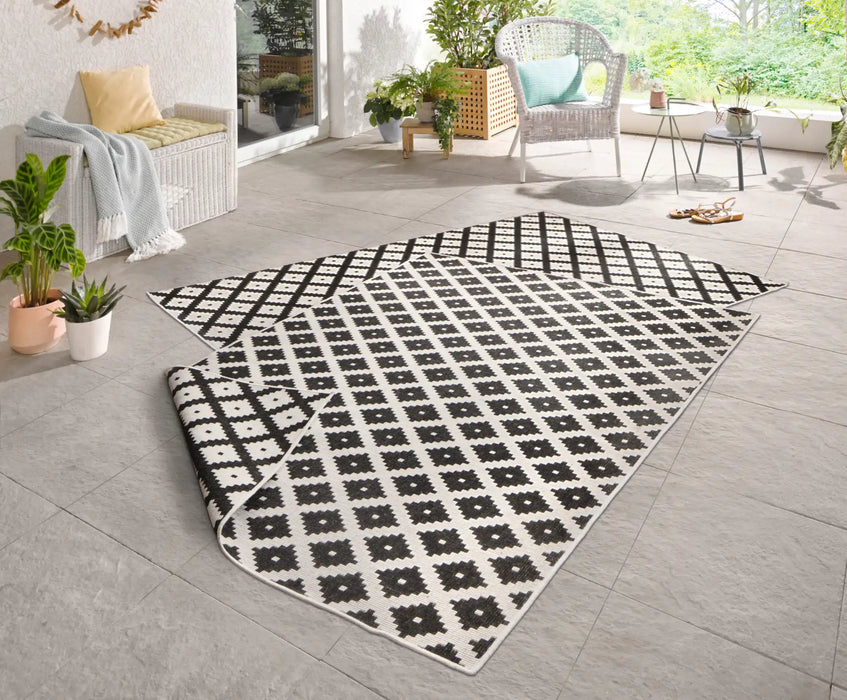 NorthRugs twin 103124 black cream Black, Cream Living Room Rug.