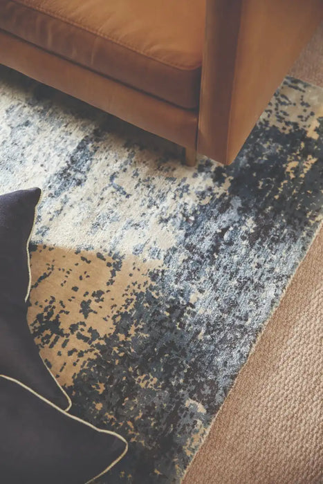 Rug Guru persia guru midnight and oyster Blue, Ivory Living Room Rug.