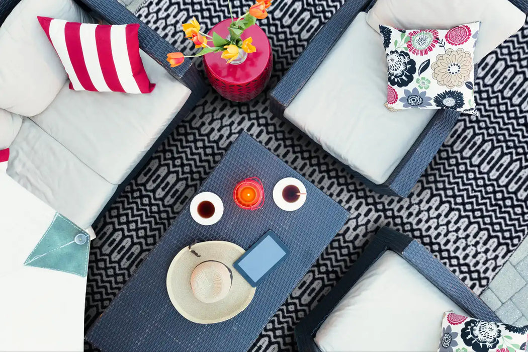 Asiatic halsey black Black Living Room Geometric Rug.