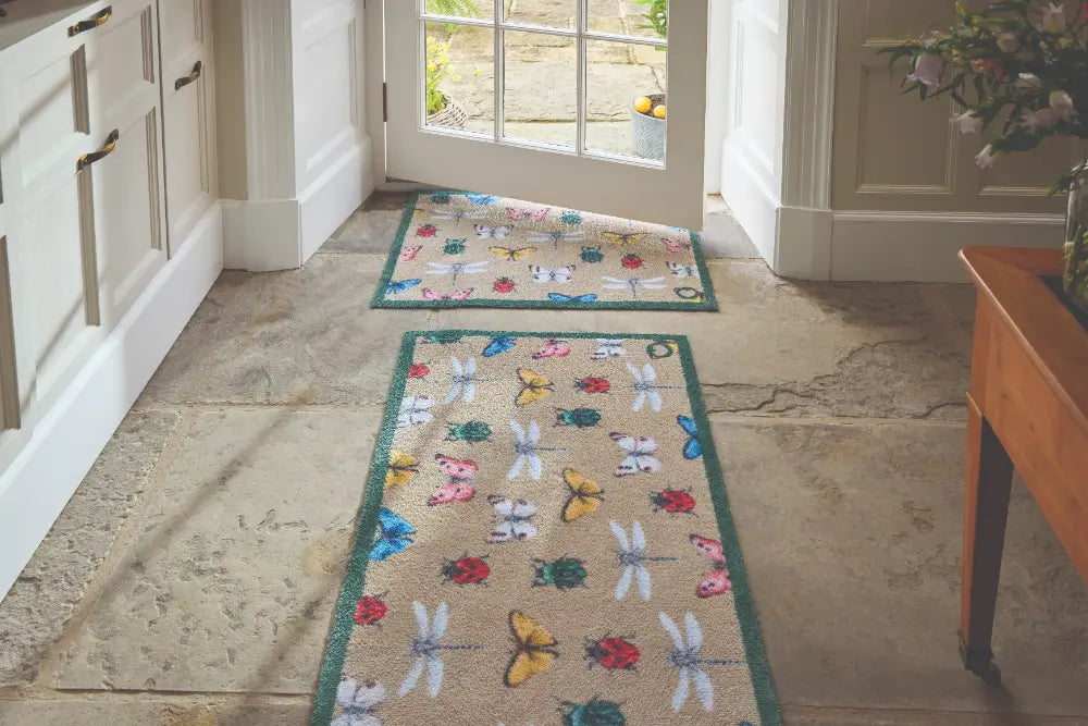 Hug Rug Washable Bugs & Butterflies Beige Multi