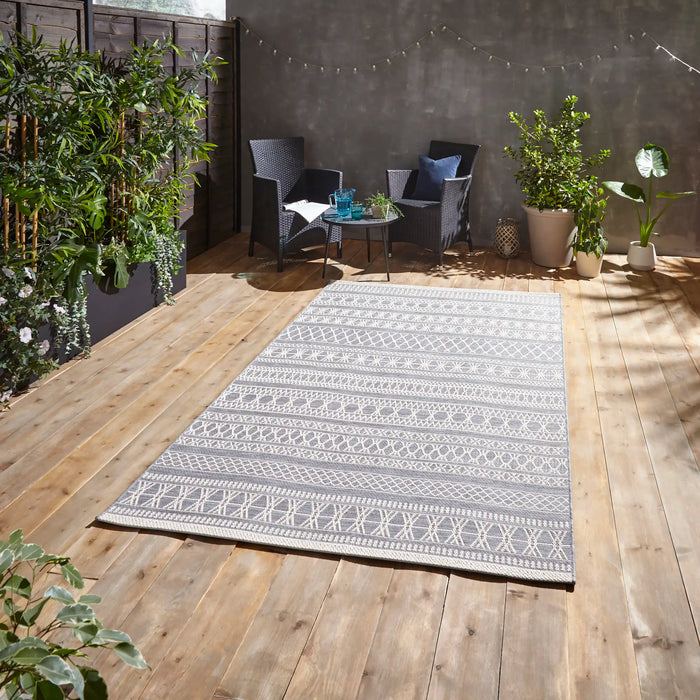 Think Rugs coast 9421 grey cream Grey, Cream Living Room Rug.