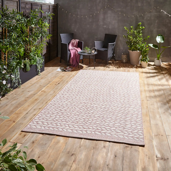 Think Rugs coast a055 rose cream Pink, Cream Living Room Rug.