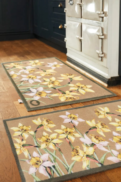 Hug Rug Washable Daffodil Blooms Multi