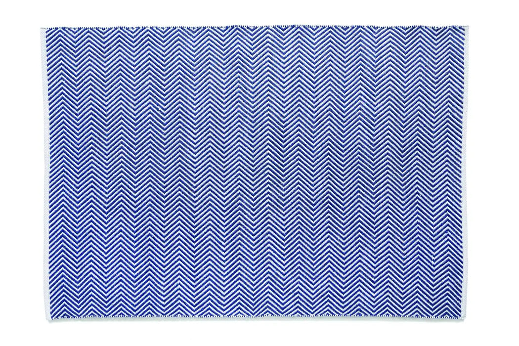 Origins hug rug woven herringbone navy Blue, Navy Living Room Flat Weave Rug.