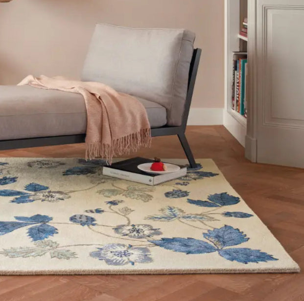 Wild Strawberry Wedgwood Cream 038108 Rug