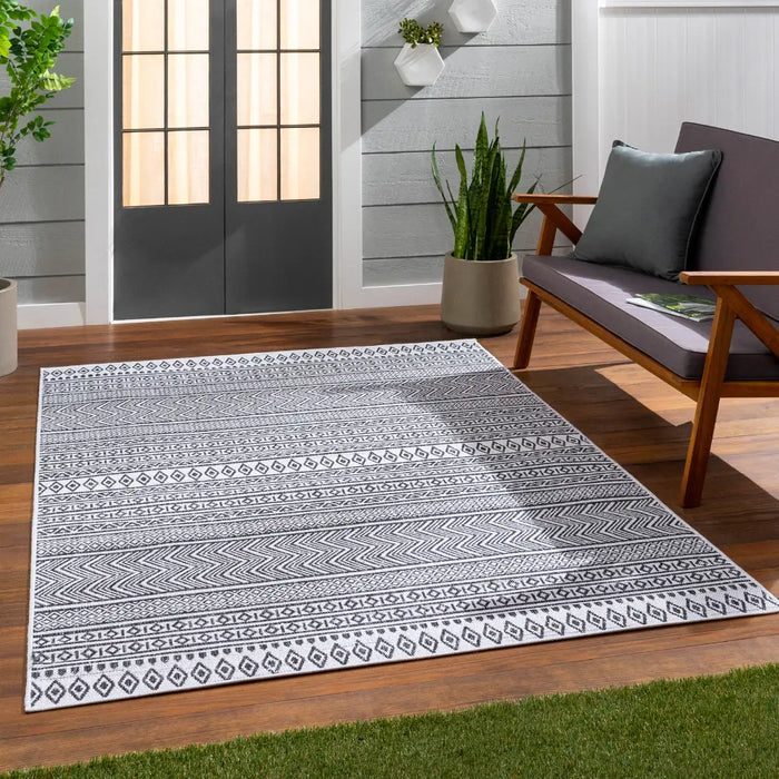 MIMI In- & Outdoor Geometric Black Rug