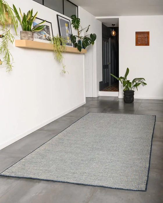 Woven Edge wanderlust blue lagoon Blue, Multicoloured Living Room Rug.