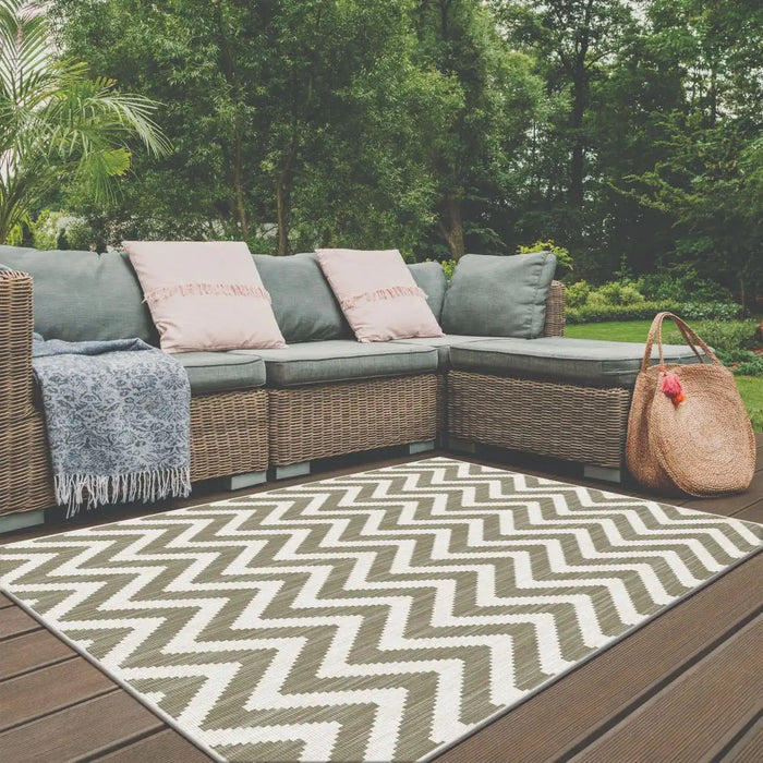 Likewise Matting duo weave indoor outdoor chevron natural Beige, Ivory Outdoor Flat Weave Rug.