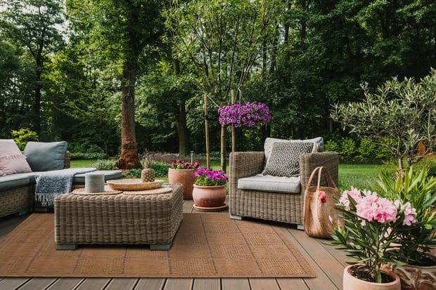 How to Choose an Outdoor Rug for your Porch or Patio - Rug & Home