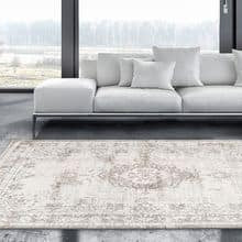 Choosing the Perfect Size Rug for Your Living Room