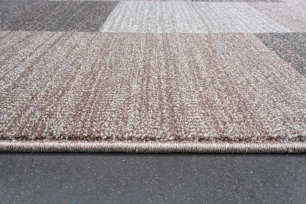Mastercraft liberty 34100 1272 Multicoloured, Pink Living Room Floral Rug.