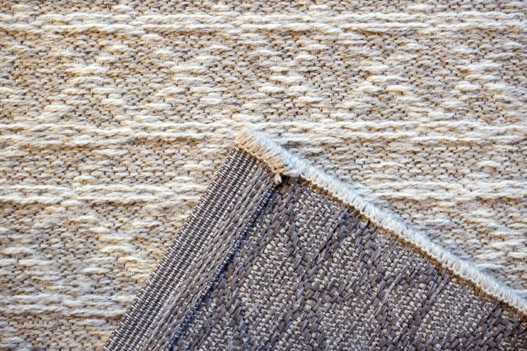 Mastercraft highline 99103 2007 96 Cream Living Room Wool Rug.