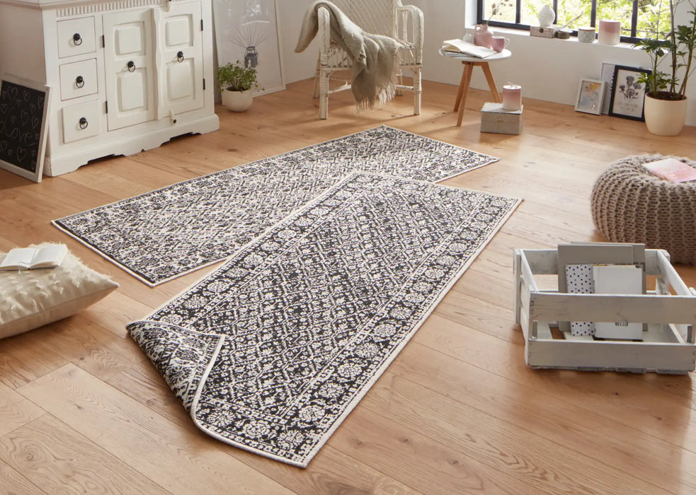 NorthRugs twin 103113 black cream Black, Cream Living Room  Rug.