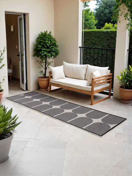 Duet 106244 Black White Indoor / Outdoor Reversible