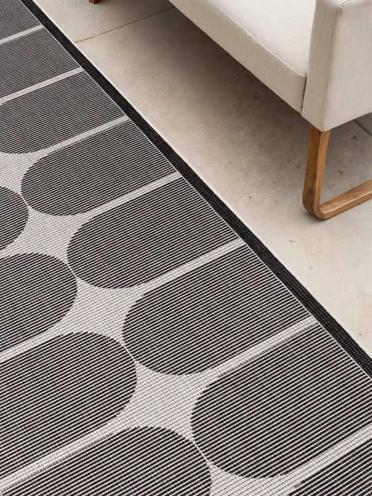 Duet 106244 Black White Indoor / Outdoor Reversible