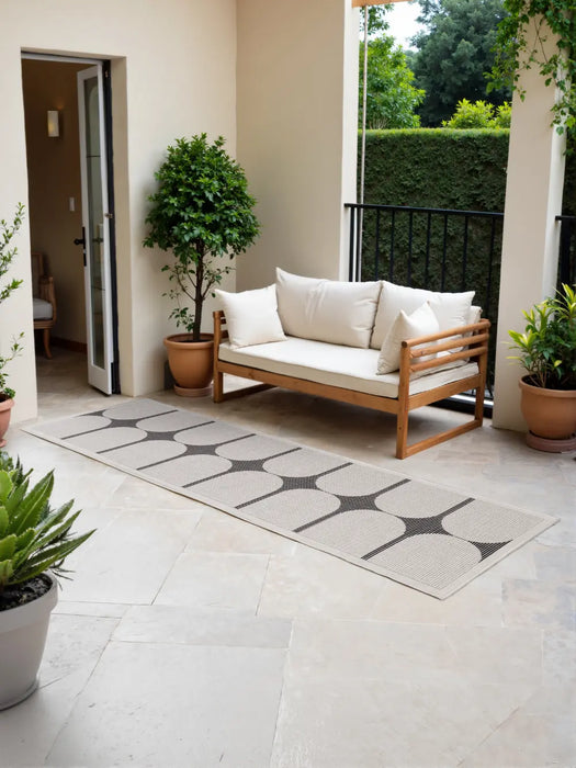 Duet 106244 Black White Indoor / Outdoor Reversible