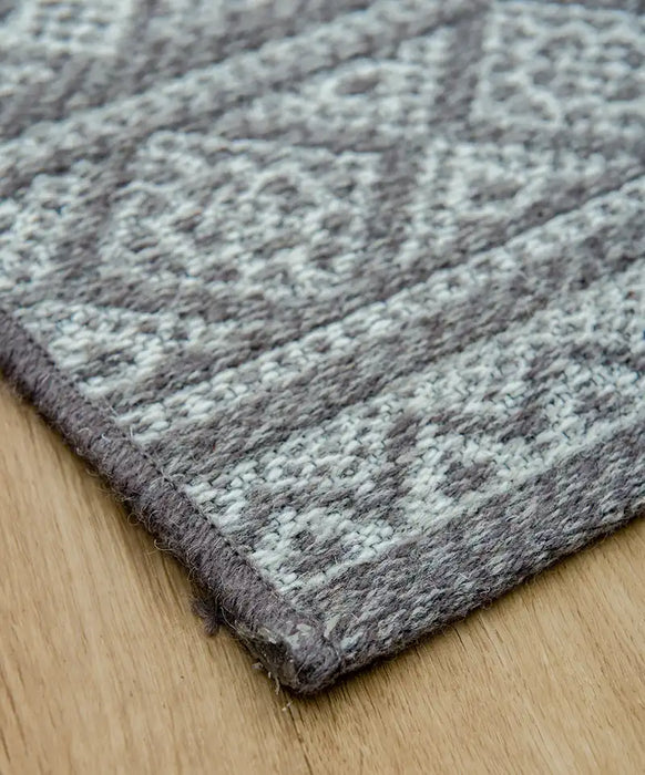 Mastercraft highline 99 0749 2006 Beige Living Room Wool Rug.