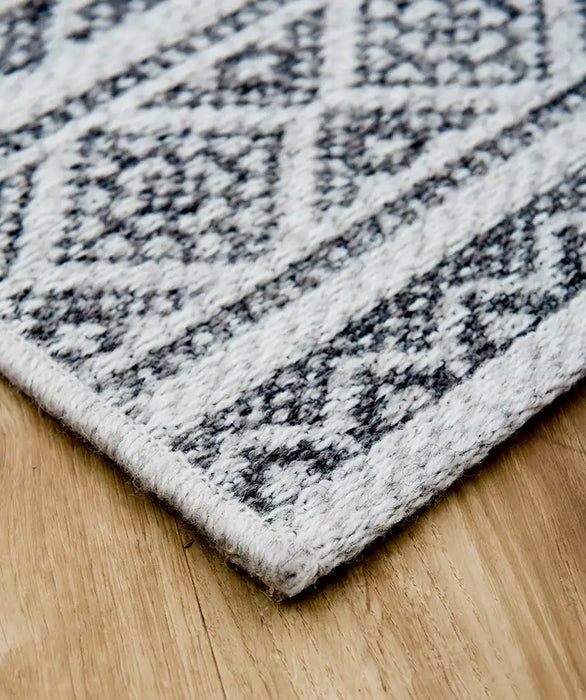 Mastercraft highline 99 0749 6011 Beige Living Room Wool Rug.