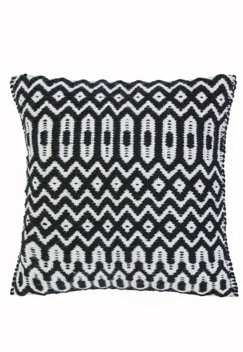 Asiatic halsey black Black Living Room Geometric Rug.