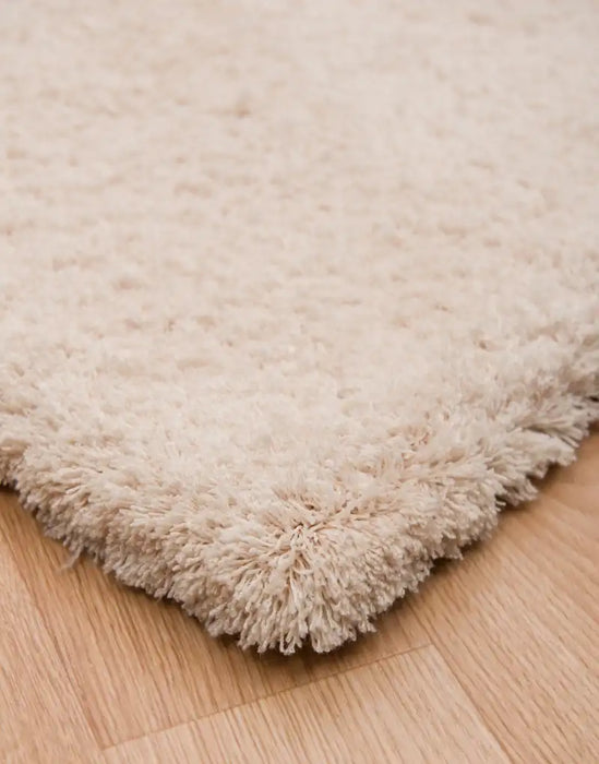 Asiatic lulu ivory Ivory Living Room Shaggy Rug.