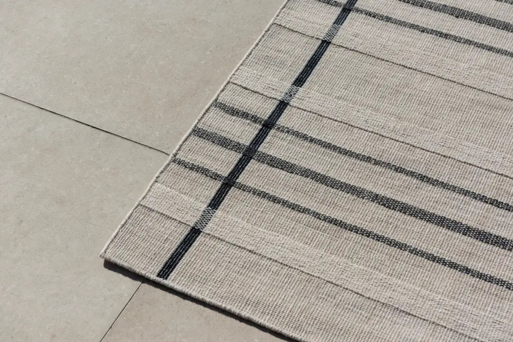 Zona Line Charcoal outdoor 497605 Rug