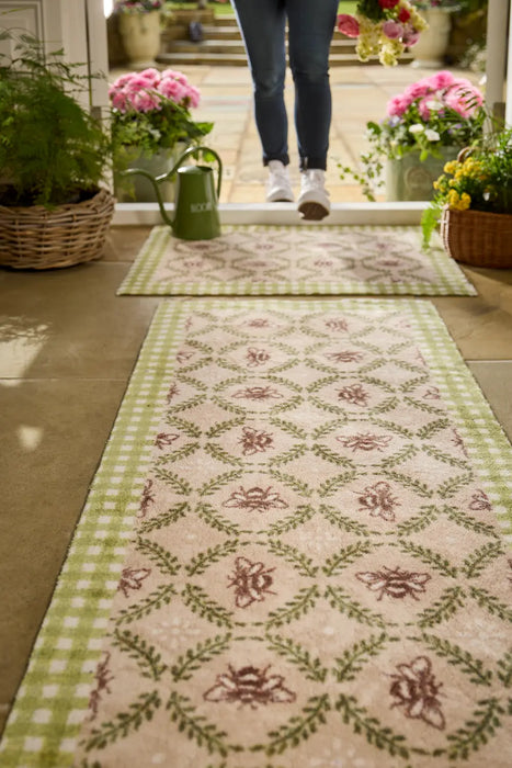 Patterned Hug Rug Beehive