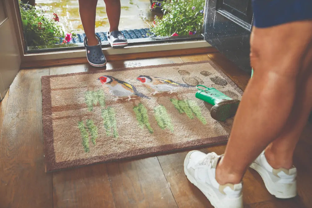 Patterned Hug Rug Birds 3