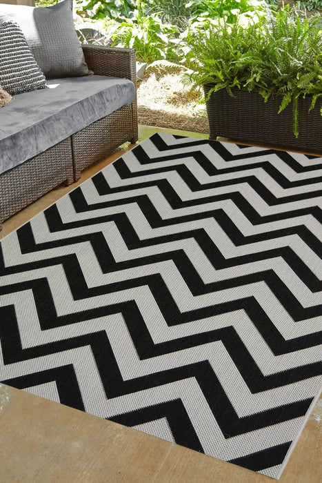 COUNTY CHEVRON BLACK