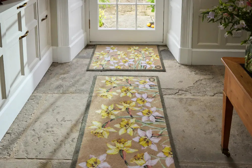 Hug Rug Washable Daffodil Blooms Multi