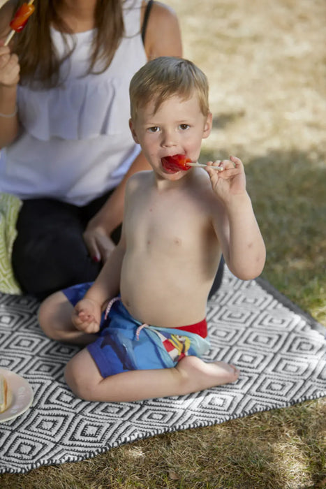 Hug Woven Diamond Warm Grey Rug