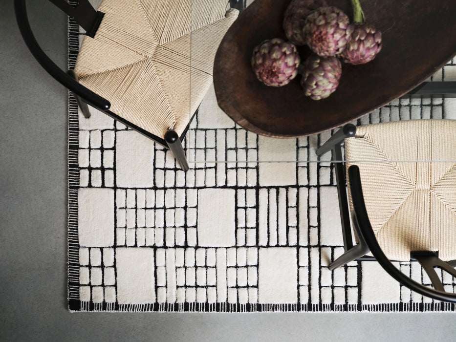 Asiatic empire cream black Black, Cream Living Room Wool Rug.