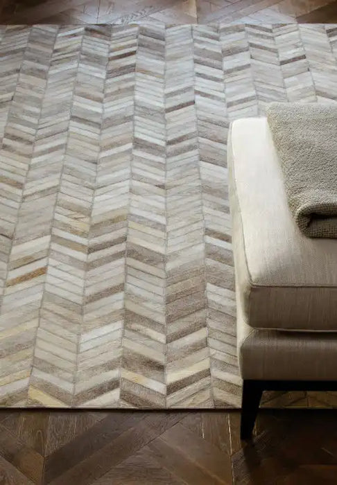 Asiatic gaucho chevron Grey  Geometric Rug.