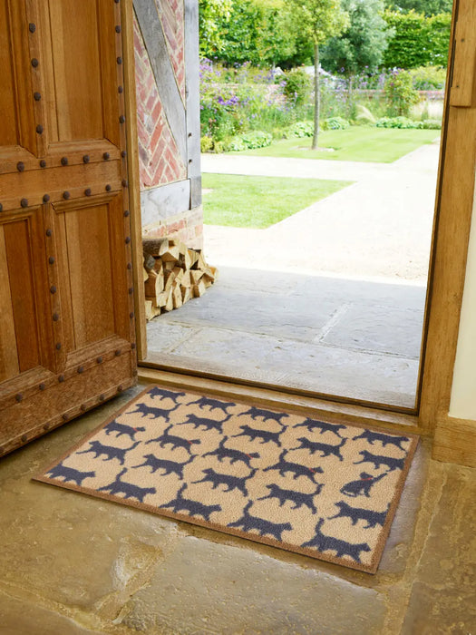 Turtle Mat Design Tailgate - Neutral Washable