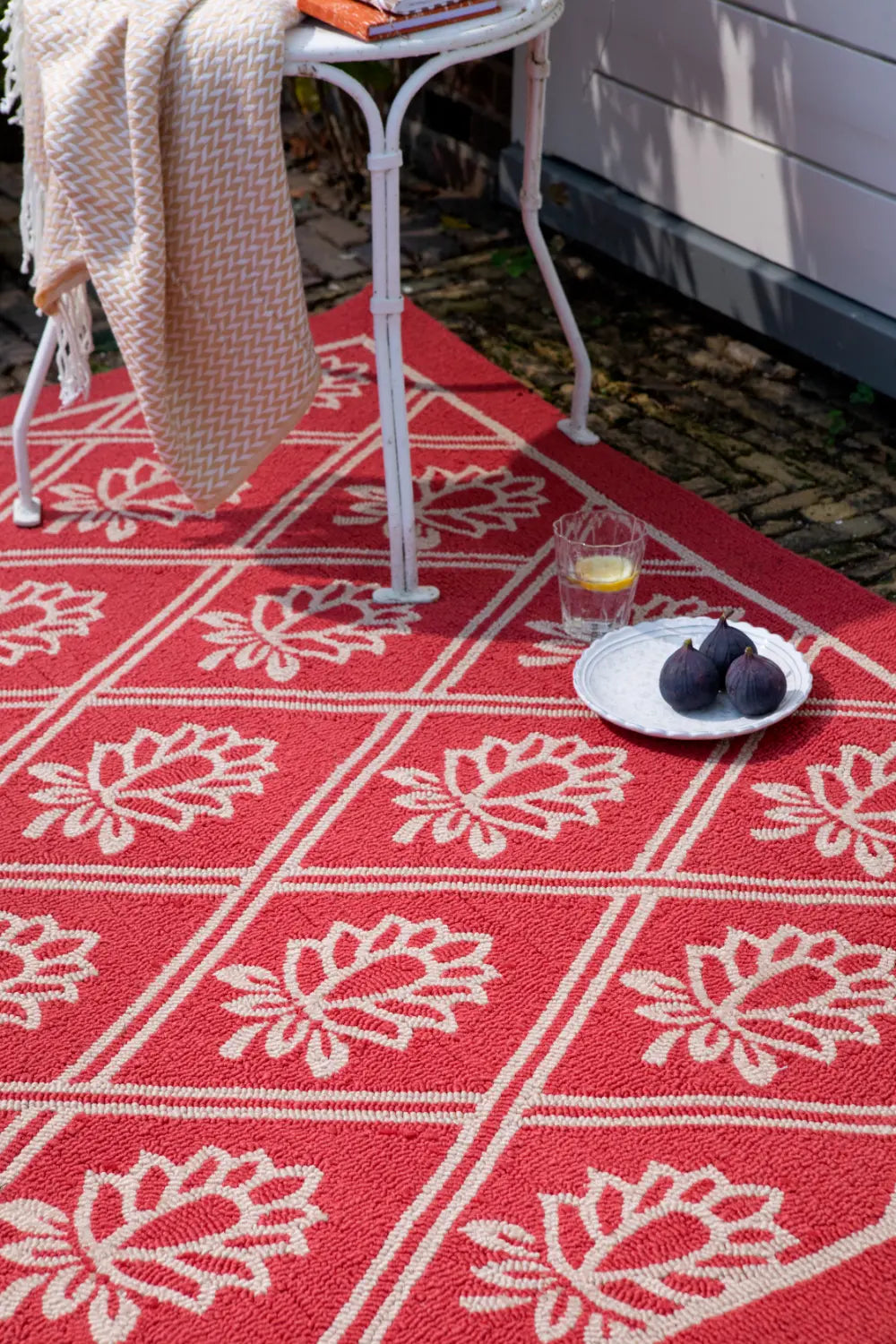 Porchester LA Poppy Red outdoor Multicoloured Rug — RugsDirect Online