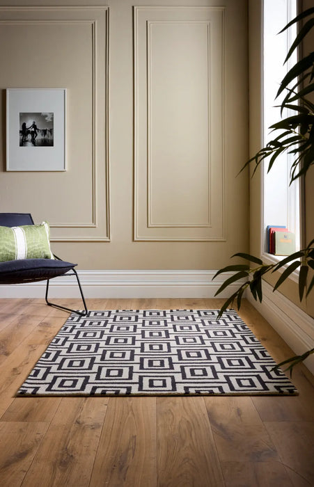 Labryith Rug Labyrinth Black/Ivory Black Rug — RugsDirect Online
