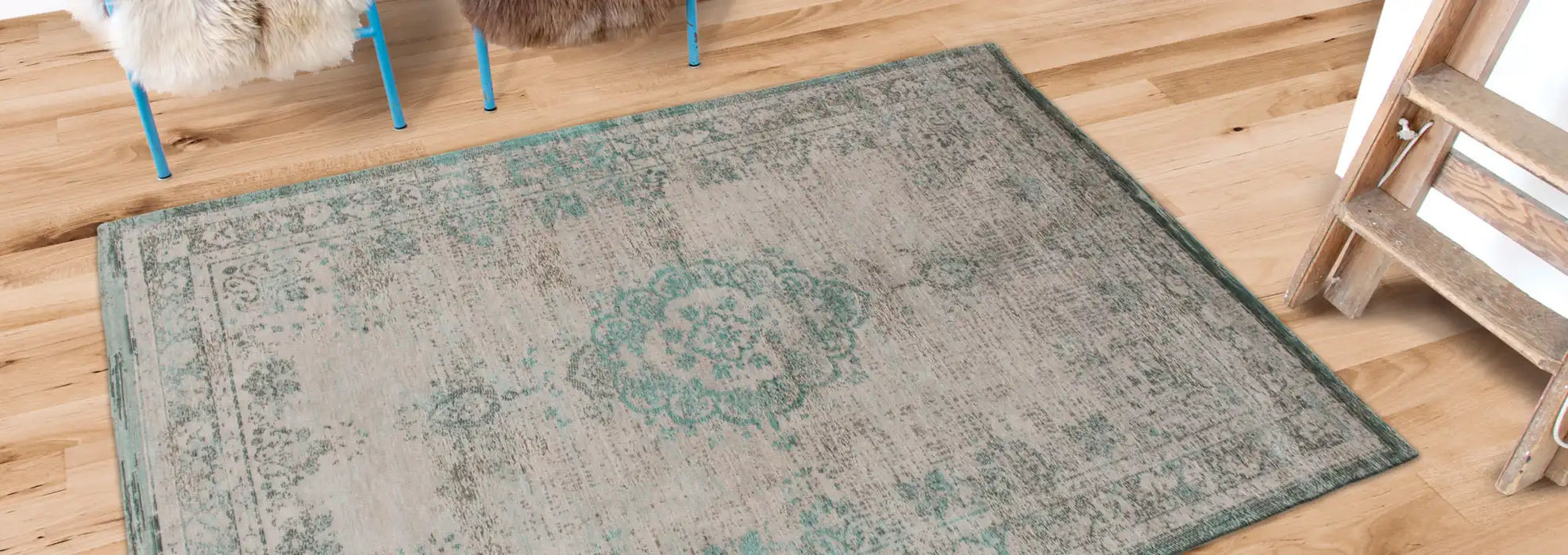Louis de Poortere fading world medallion 8259 jade oyster Green, Ivory, Multicoloured Living Room Flat Weave Rug.
