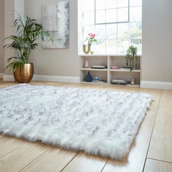 Laurence Llewelyn-Bowen Mayfair White/Grey