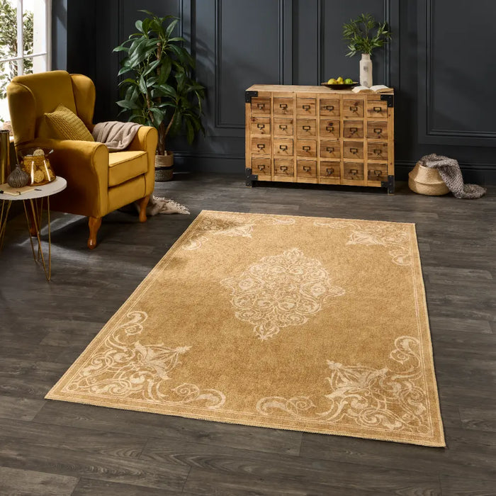 Laurence Llewelyn-Bowen Sarabande  Gold