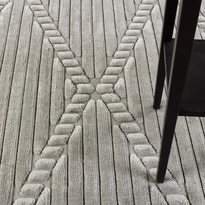 Mitsuko In- & Outdoor 3D High & Low Pile Textured Grey Rug