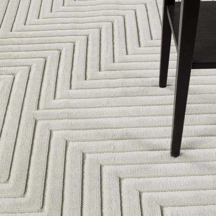 Naoko In- & Outdoor 3D High & Low Pile Textured White Rug