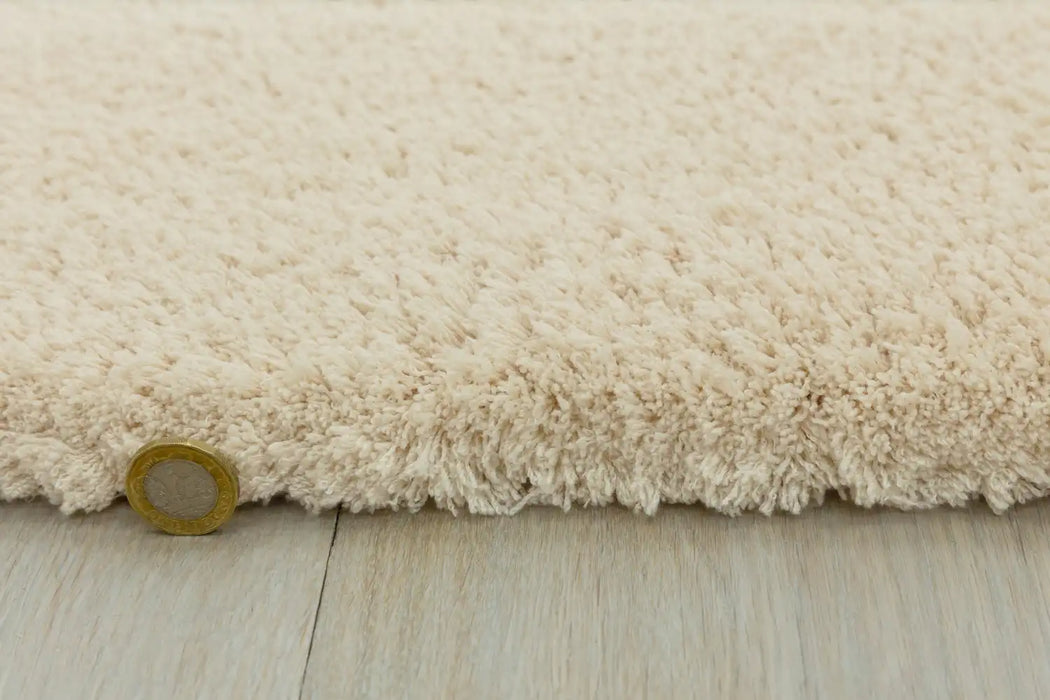 Asiatic lulu ivory Ivory Living Room Shaggy Rug.