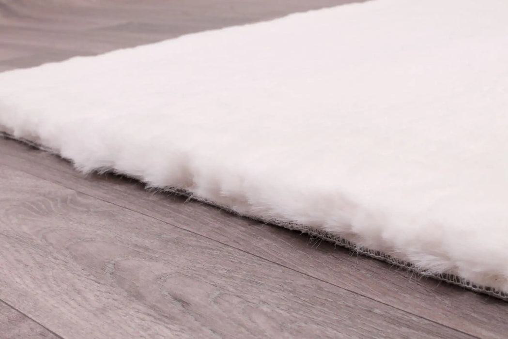 HMC luxe faux fur ivory  Living Room  Rug.