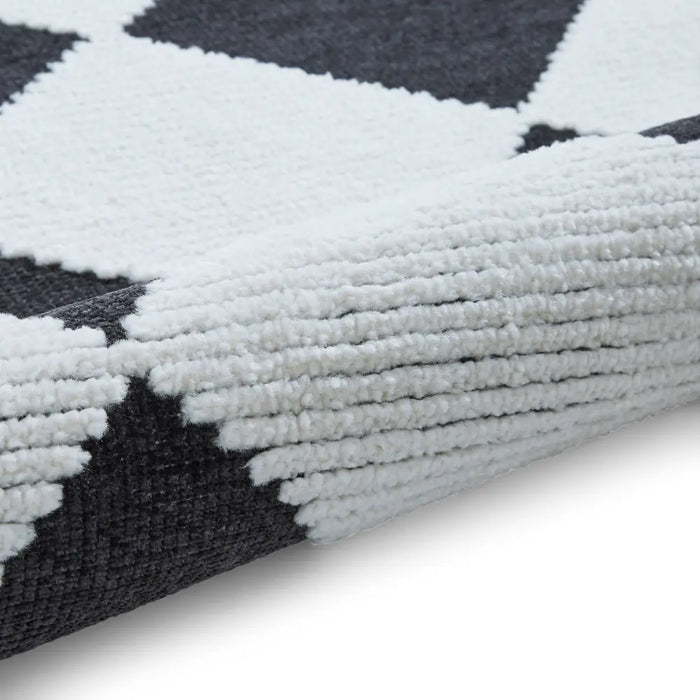 Lyna J0529 Charcoal/White Washable Rug