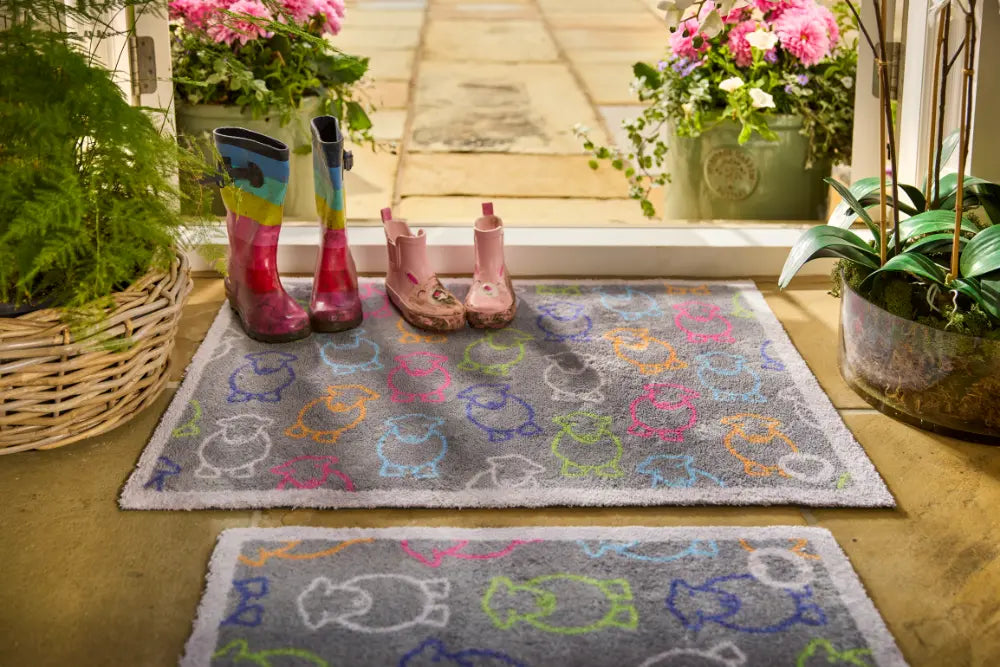 Patterned Hug Rug Marra Outline Herdy