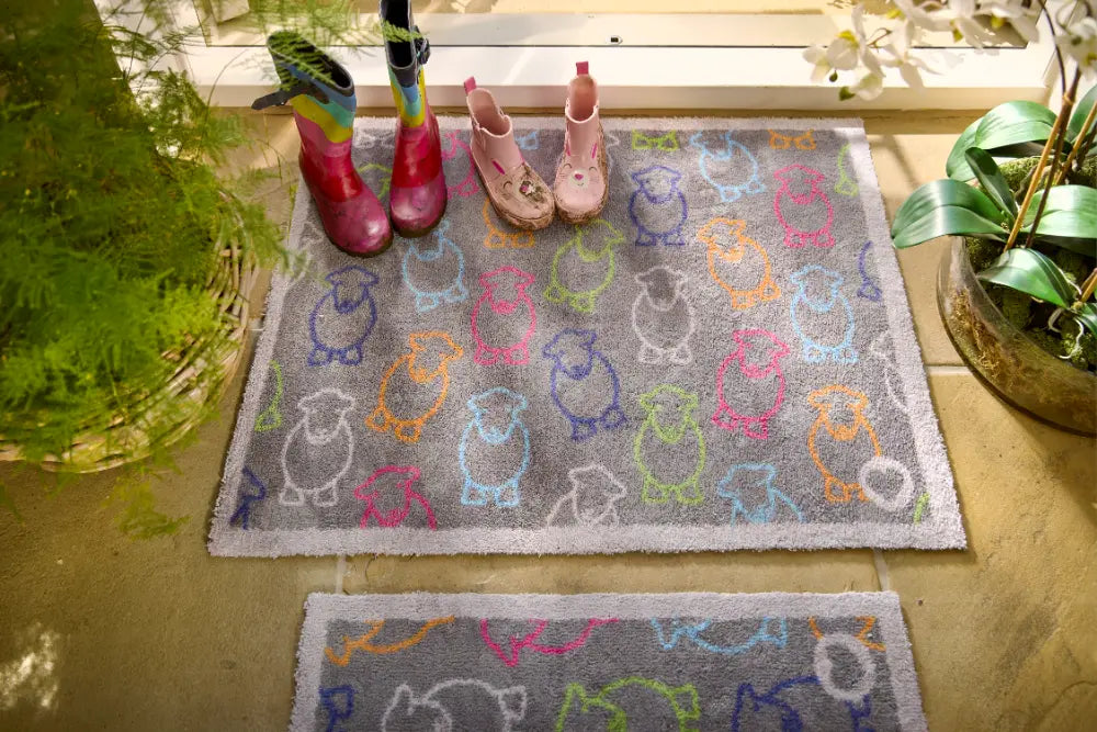 Patterned Hug Rug Marra Outline Herdy