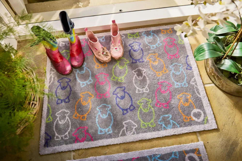 Patterned Hug Rug Marra Outline Herdy