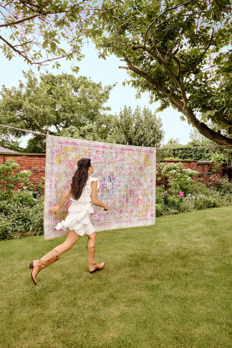 Hug Rug Eco-Washable Neo Classical
