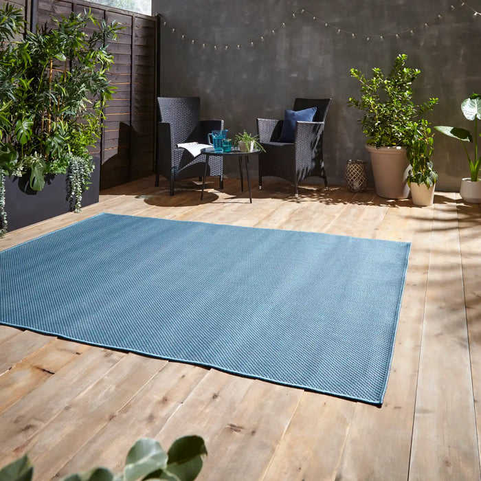 Think Rugs pop outdoors blue Blue Living Room Flat Weave Rug.