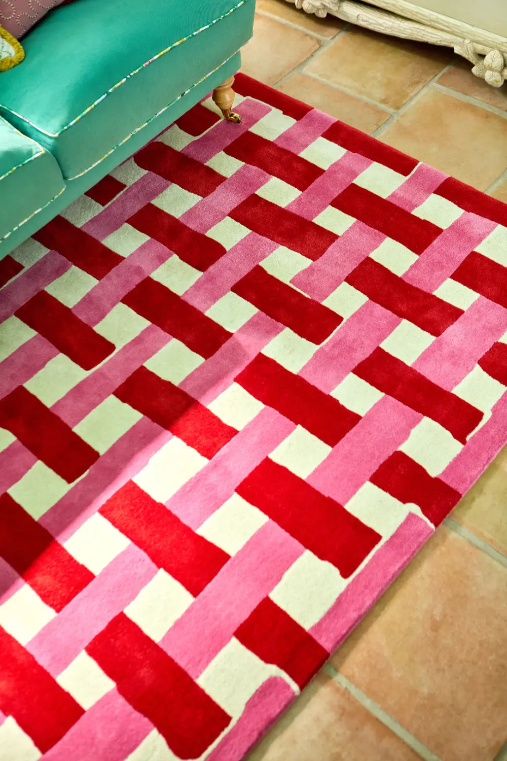 Hug Rug Woven Diamond Rug Coral Pink 120X170cm