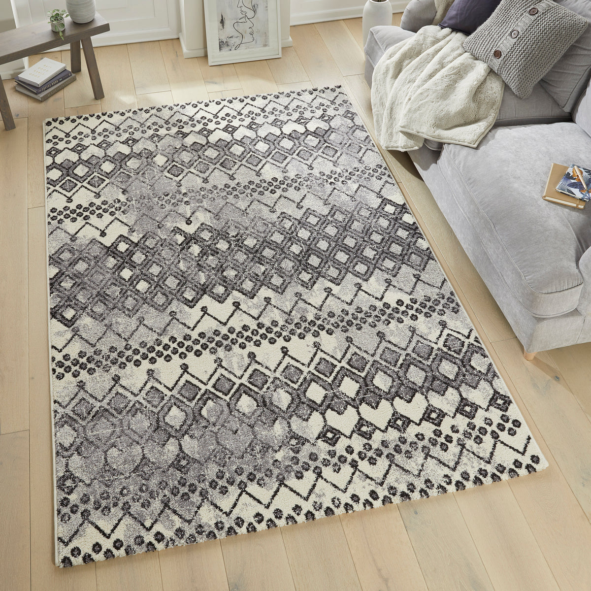 SOMERSET SOM104 Anthracite Grey Rug — RugsDirect Online